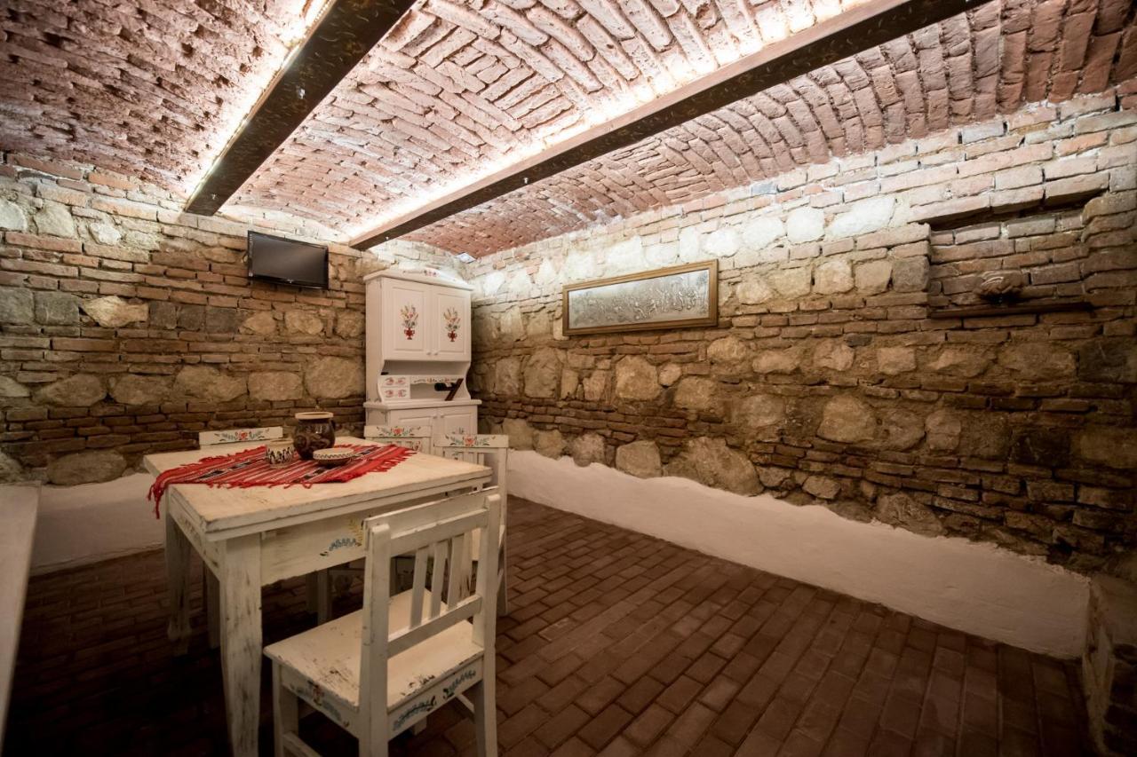Vila Nicopole Art & Wine Брашов Экстерьер фото