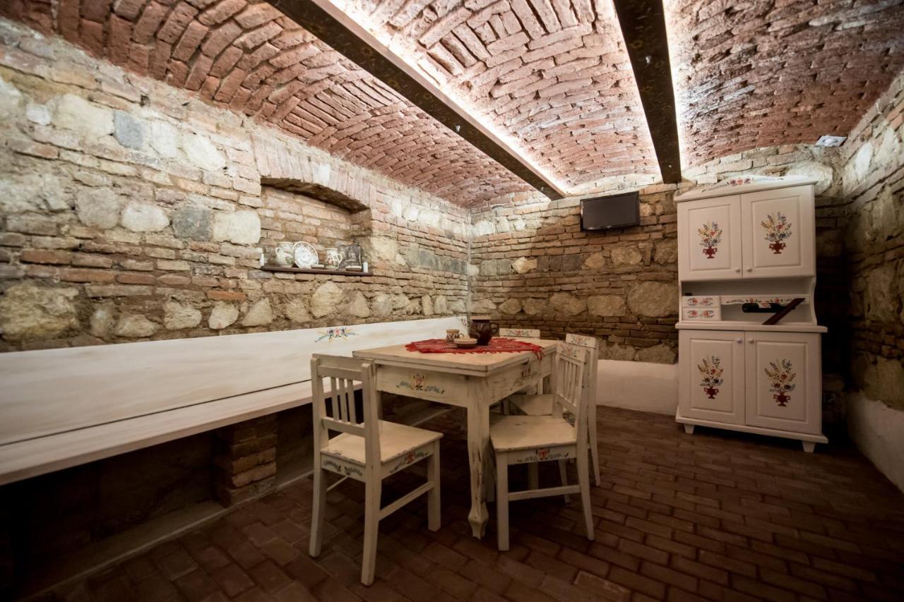 Vila Nicopole Art & Wine Брашов Экстерьер фото